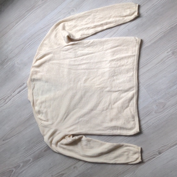 100% cashmere size M cream colored button up sweater pockets on front - Picture 13 of 13
